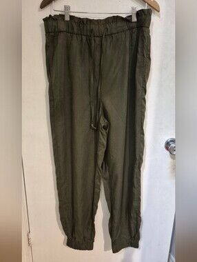 Banana Republic Olive Jogger Pants Sz.L NWT